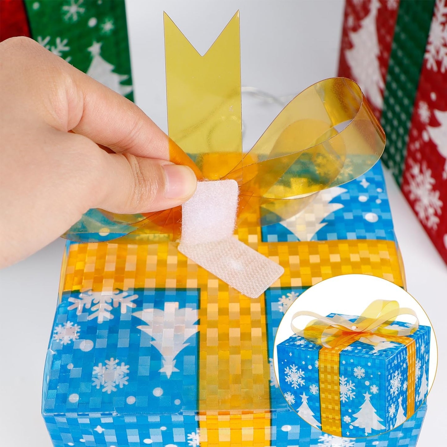 Set of 3 Lighted Gift Boxes Christmas Decorations, 60 LED Lighted Snowflake Christmas Tree Present Boxes, Christmas Home Gift Box Decorations