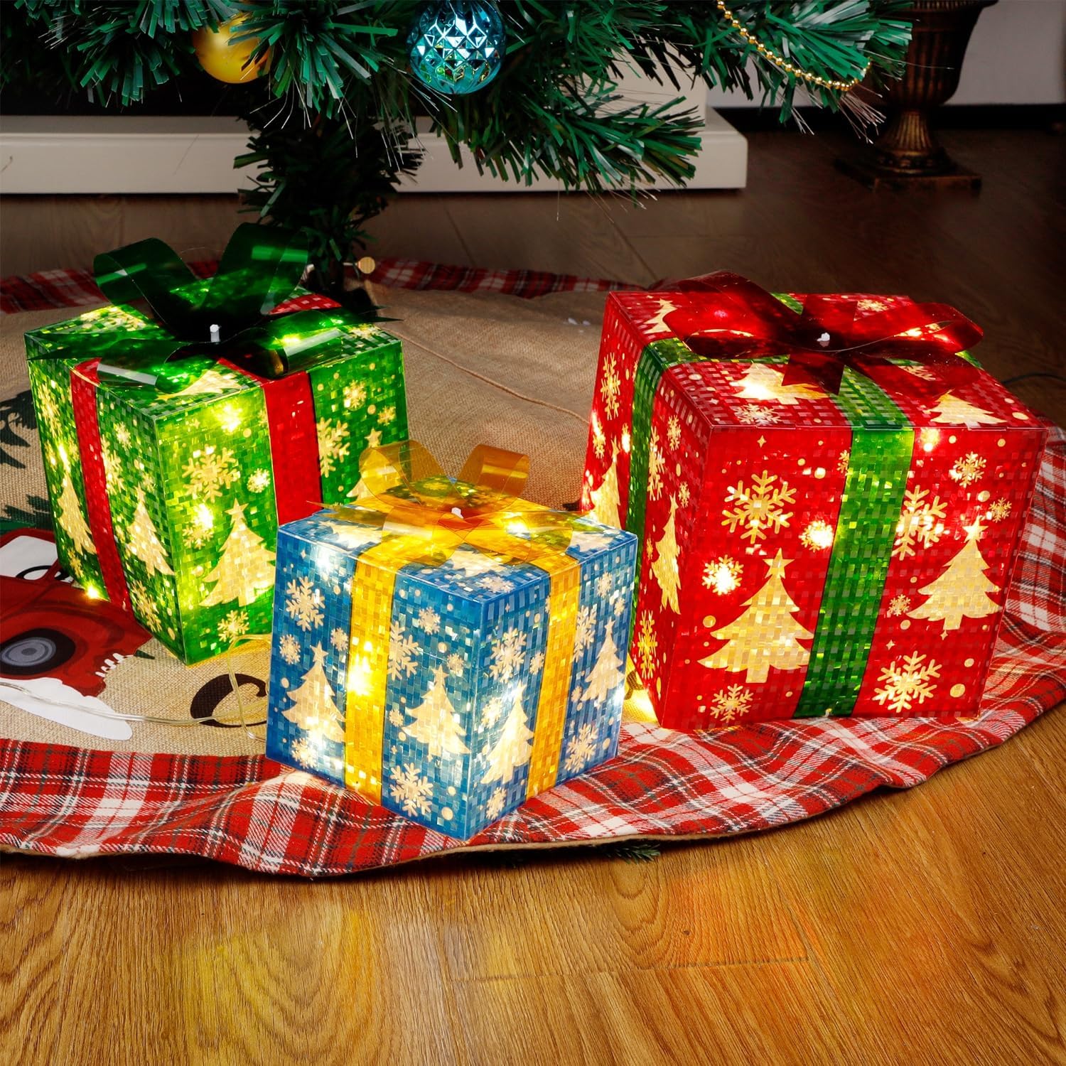 Set of 3 Lighted Gift Boxes Christmas Decorations, 60 LED Lighted Snowflake Christmas Tree Present Boxes, Christmas Home Gift Box Decorations